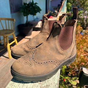 Brown Leather Blundstones size 4 1/2